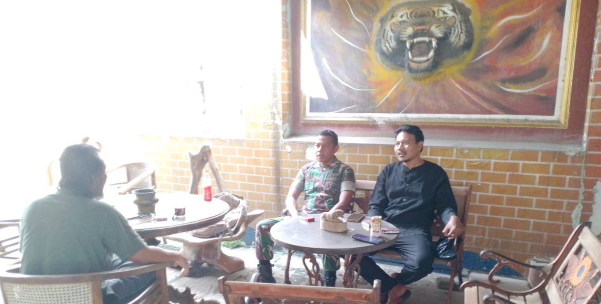 Babinsa Koramil 1603 Lohbener Indramayu Mengadakan Kegiatan Komsos di Wilayah Desa Pamayahan